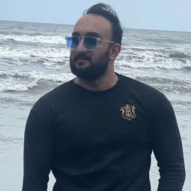 علی منصوری